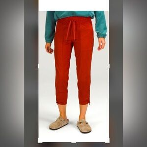 Lululemon Jogger Crop